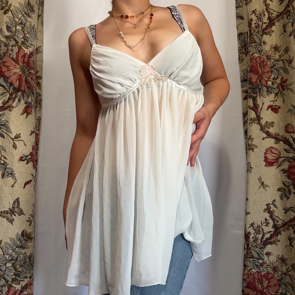 Gilligan & O'Malley White Babydoll Chemise Sheer Pleated Chiffon with florals